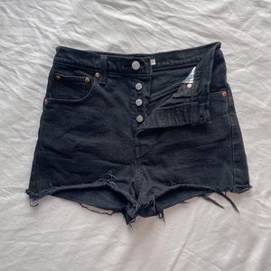Levi’s | Ribcage Shorts